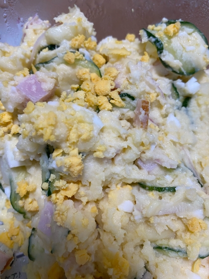 ゆで卵ときゅうりのポテトサラダ