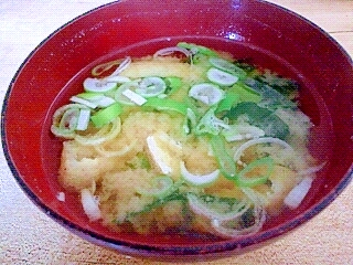 小松菜と油揚げの味噌汁