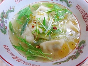 ねぎ、春雨たっぷり～餃子スープ