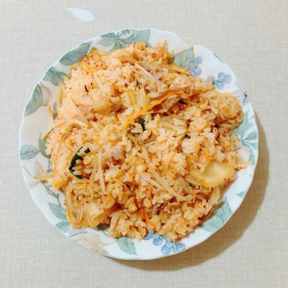 簡単！ダイエットにも❤焼き豚とモヤシでキムチ炒飯♪