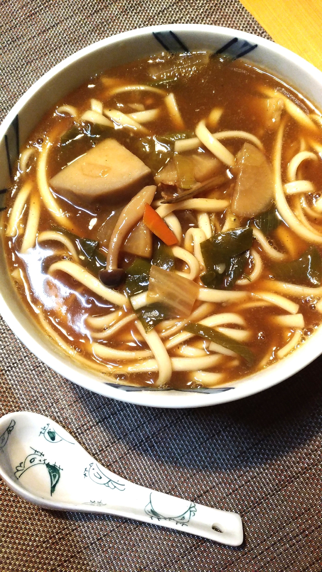 煮込みうどんの残り汁で☆だし旨カレーうどん