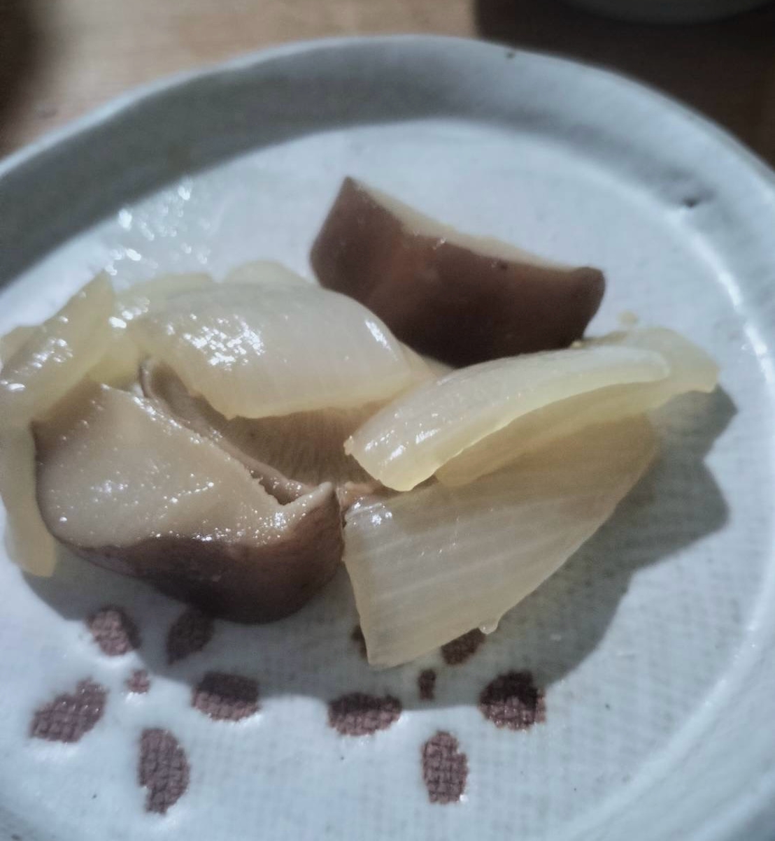 玉ねぎと椎茸の煮物