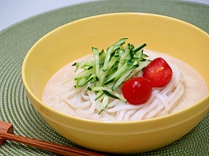 純米めんの豆乳ごまスープ