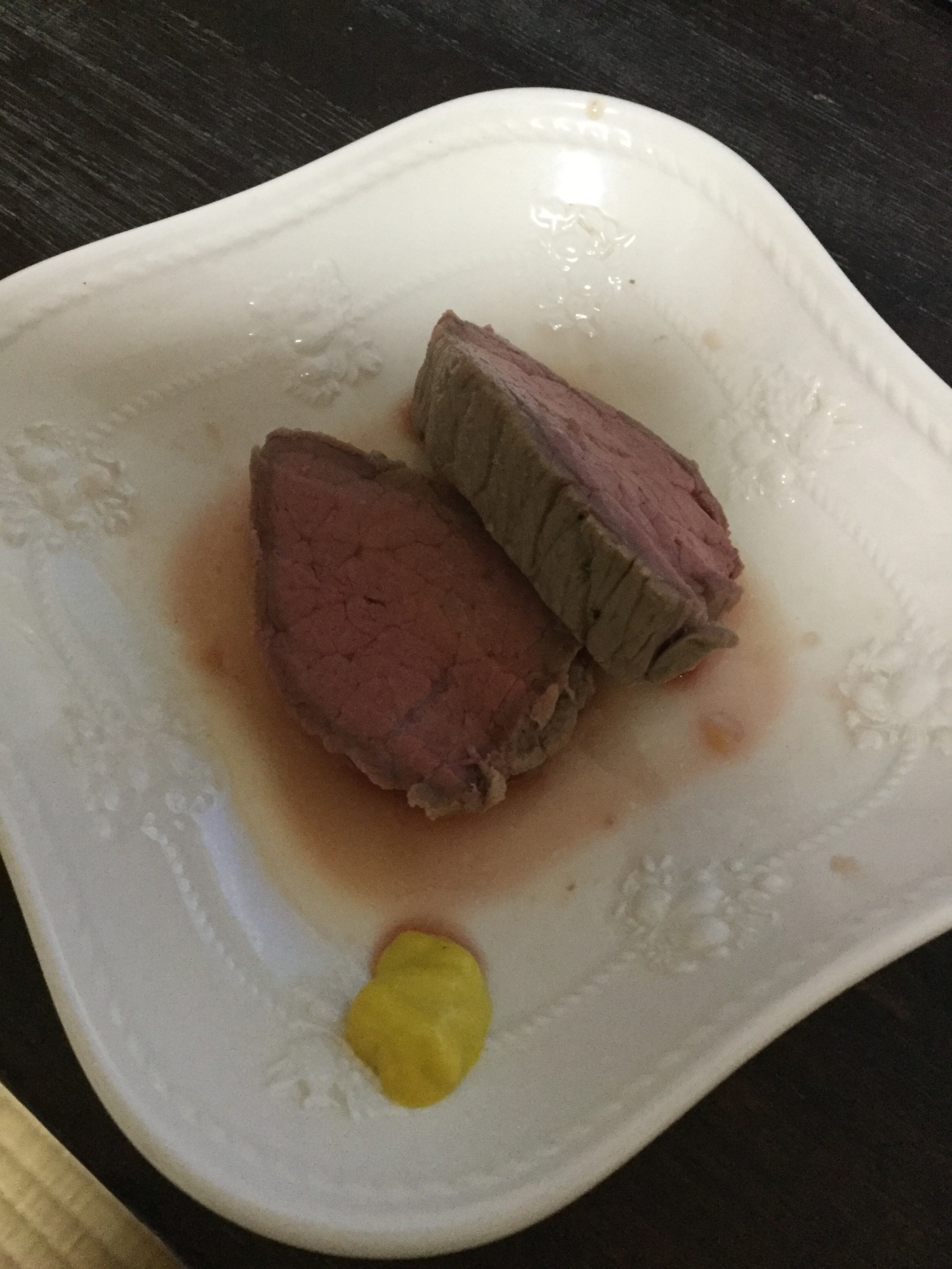 牛もも肉のコンソメ煮