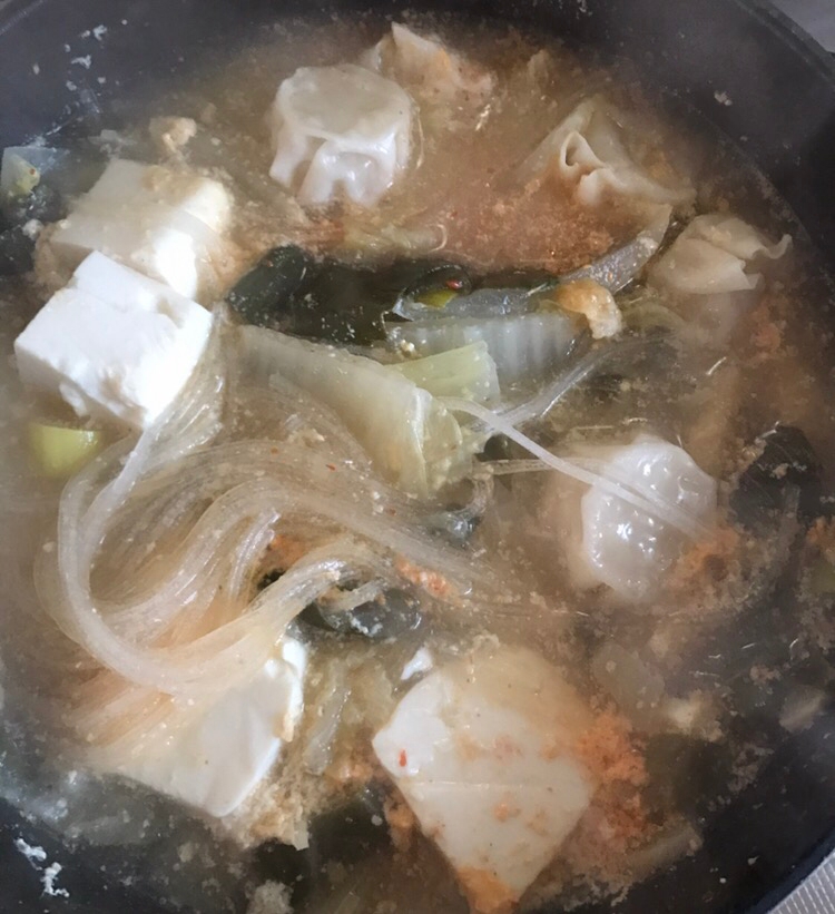 エビシュウマイのピリ辛豆乳鍋
