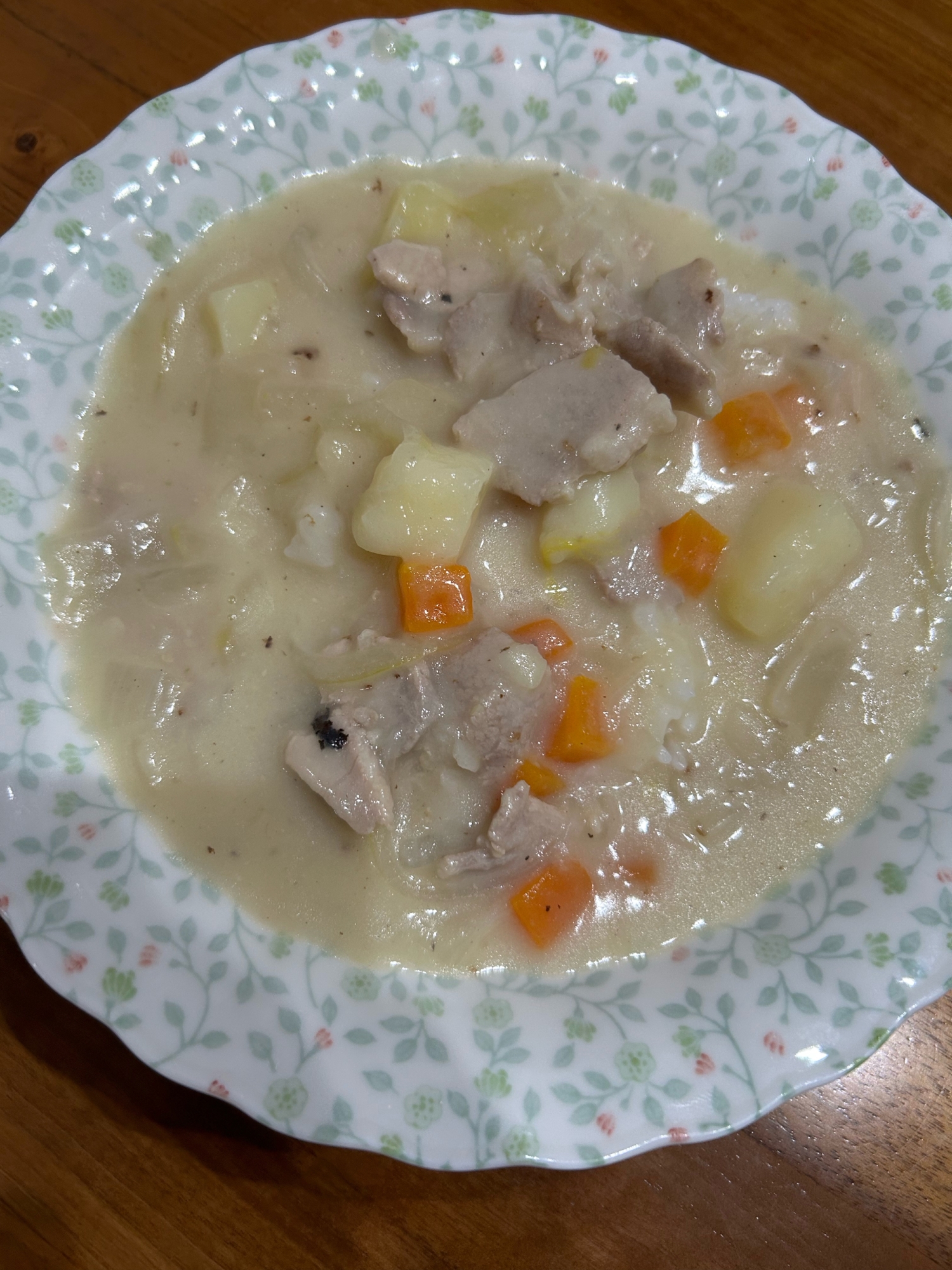 牛乳でカルシウムプラス　クリームシチュー