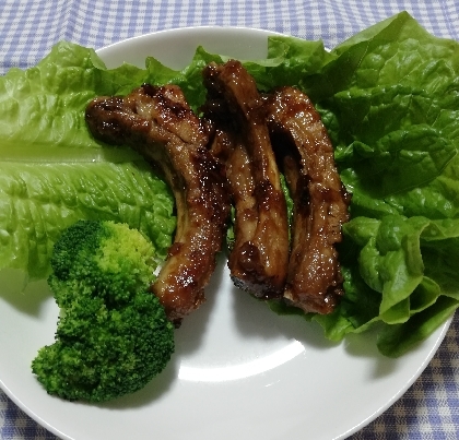 家の庭でできた八朔のマーマレードで作ってみました。簡単に出来て、みんな大喜びでした。