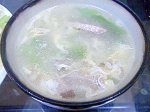 卵とソーセージの中華スープ