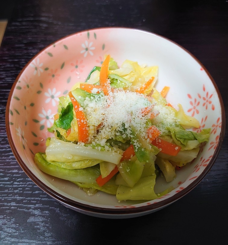 キャベツとにんじんのホットサラダ