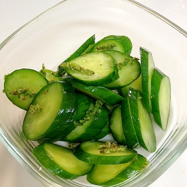 穂紫蘇で きゅうりの浅漬け レシピ 作り方 By Kottsu Y 楽天レシピ 穂紫蘇で きゅうりの浅漬け レシピ 作り方 By Kottsu Y 楽天レシピ