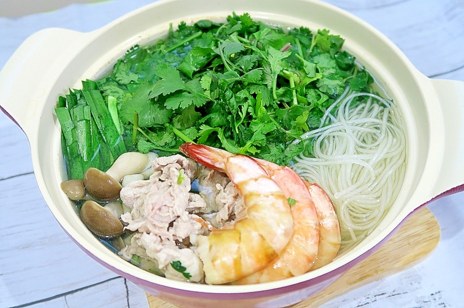 パクチー好きな方に♪パクチー鍋