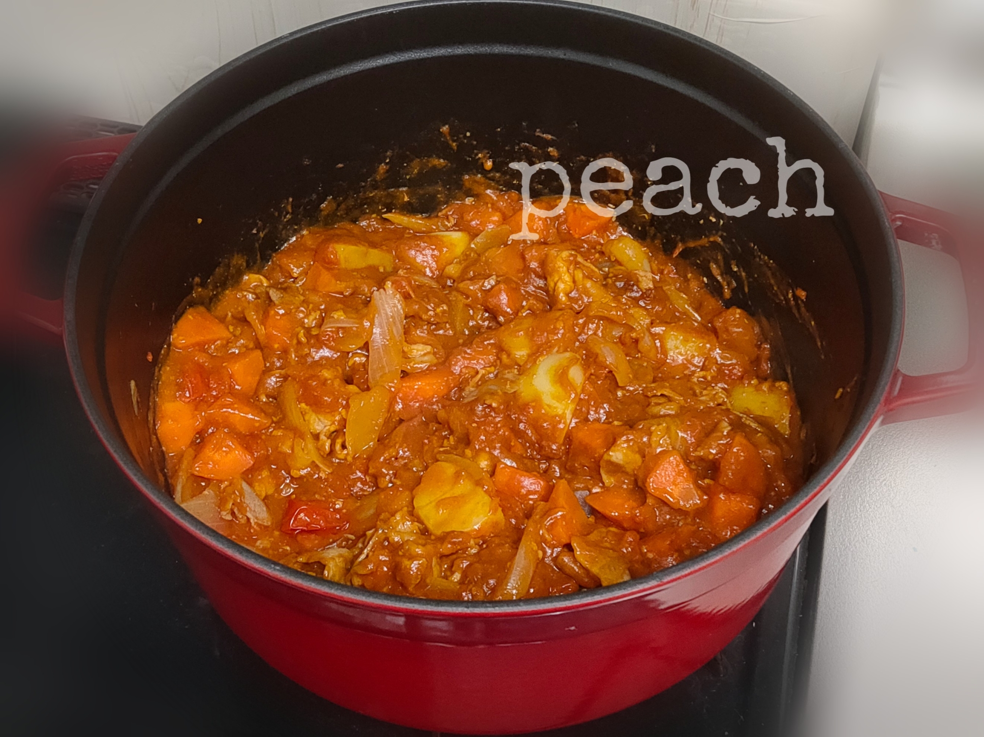 ストウブで作る★トマト缶で無水カレー