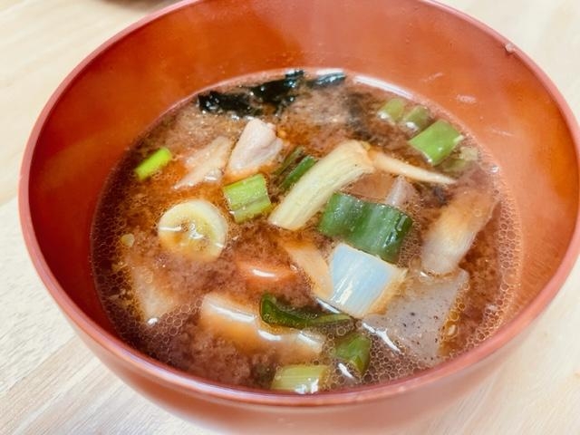 丁寧に煮込んで深いコクを味わう、もつ煮