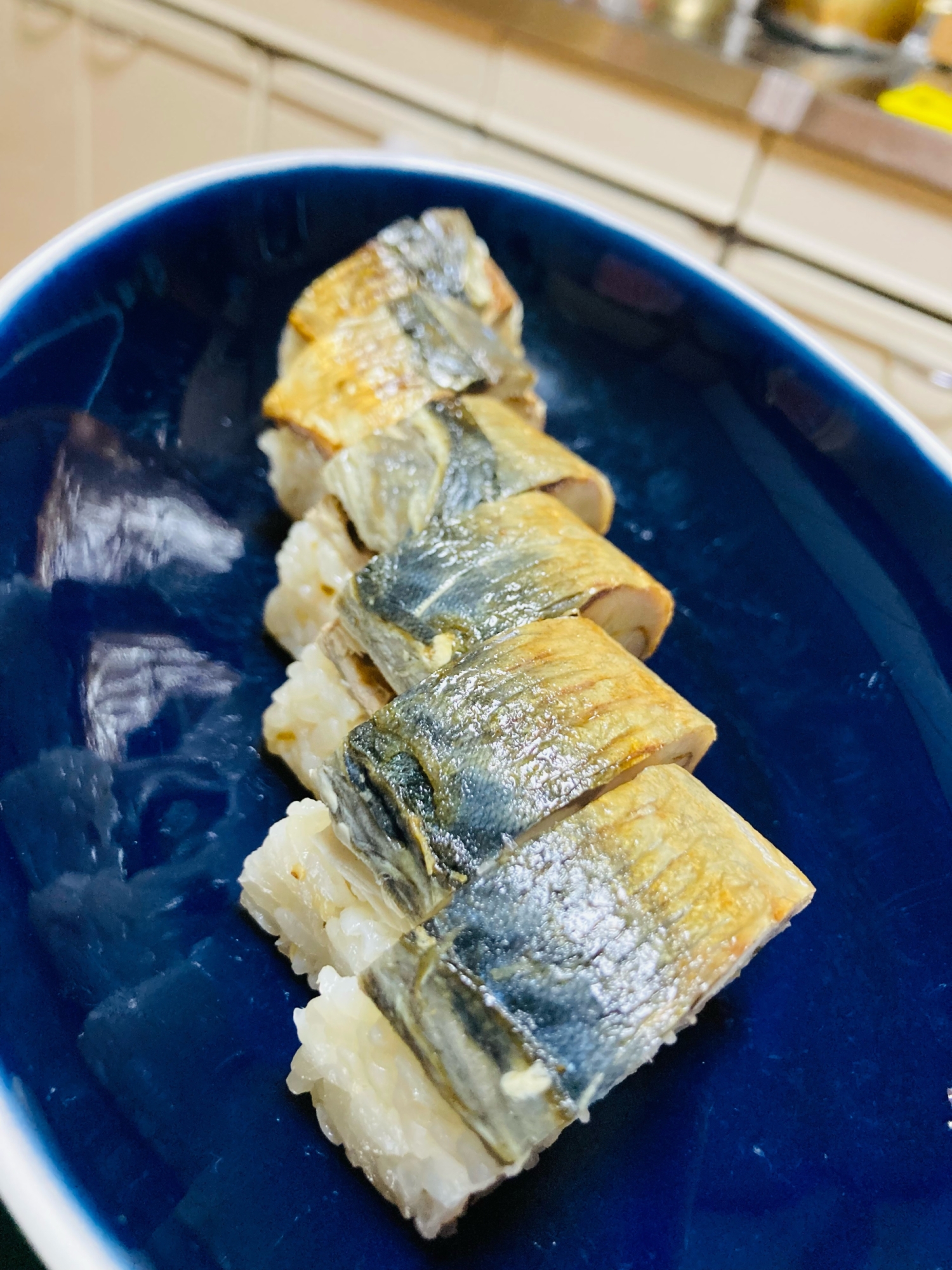 今日から伝統的な焼き鯖寿司