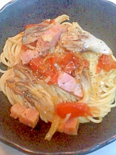 まいたけとトマトのパスタ