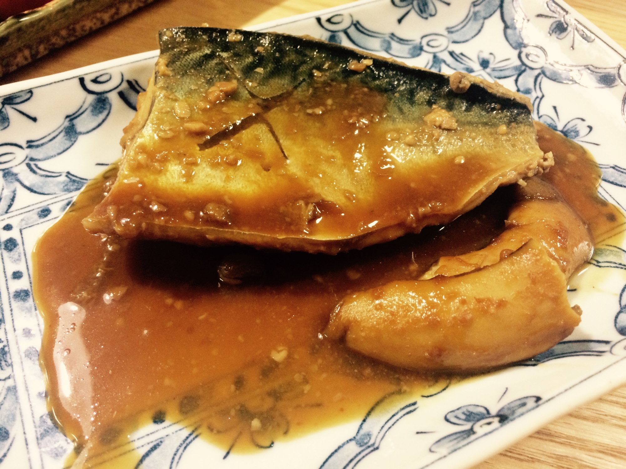 【ガサツ料理】梅の風味であっさり鯖の味噌煮