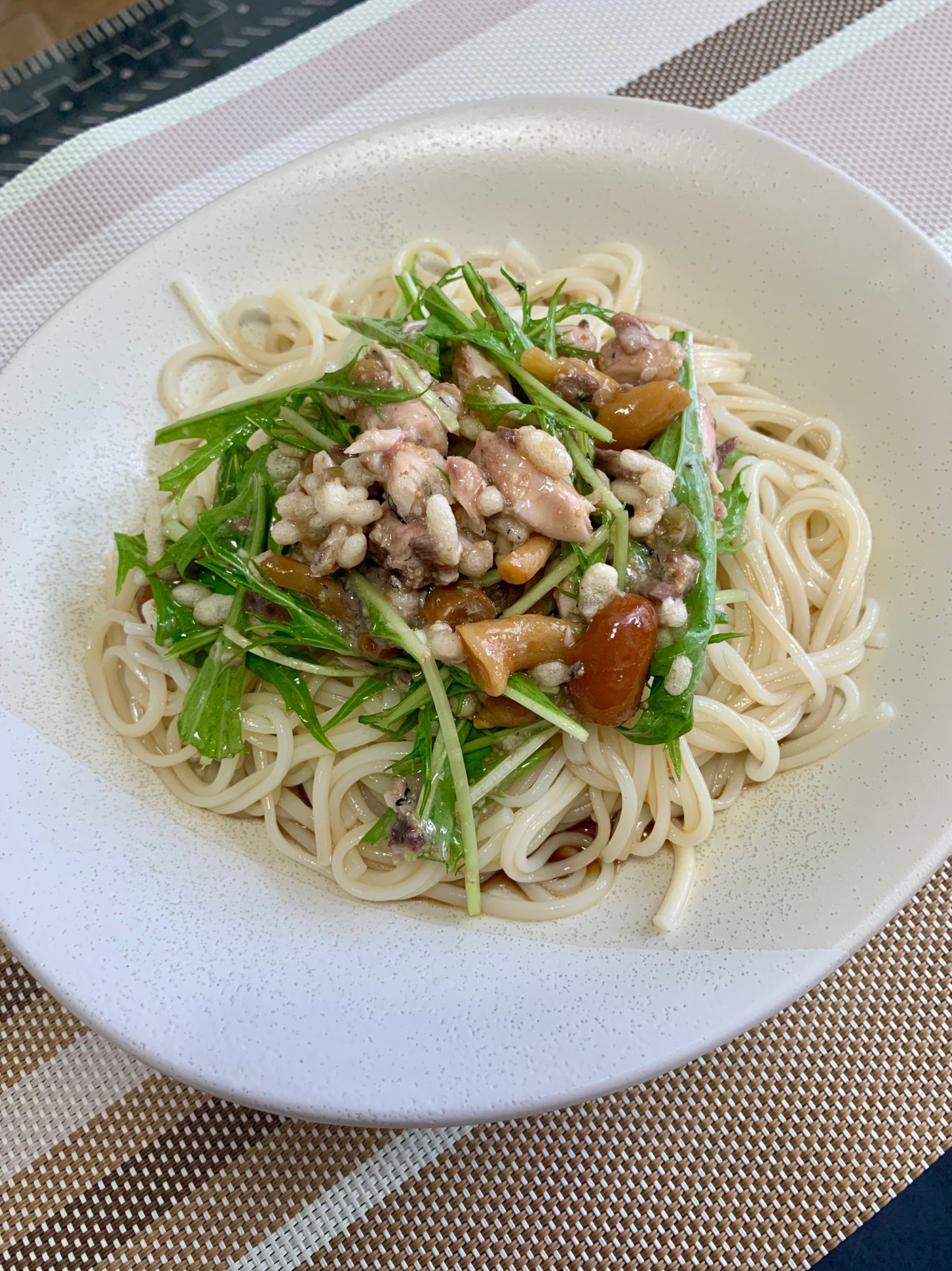 サバ缶となめこの冷麦