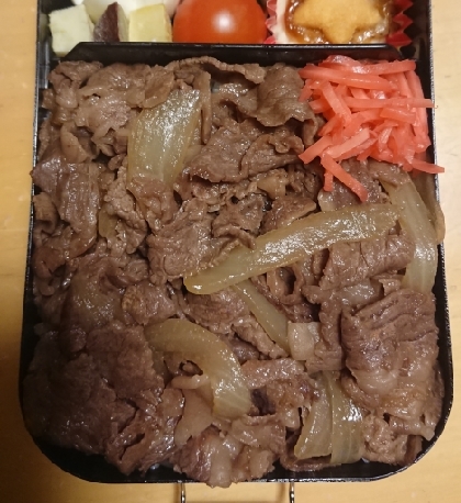 息子のリクエストで高校生活最後のお弁当に作りました!!
美味しく喜んで食べてきてくれました(*^^*)
ごちそうさまでした♪