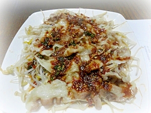 豚肉のピリ辛蒸し料理