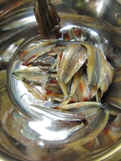 簡単で美味しい ごまきびなご レシピ 作り方 By ひーじゃーまん 楽天レシピ