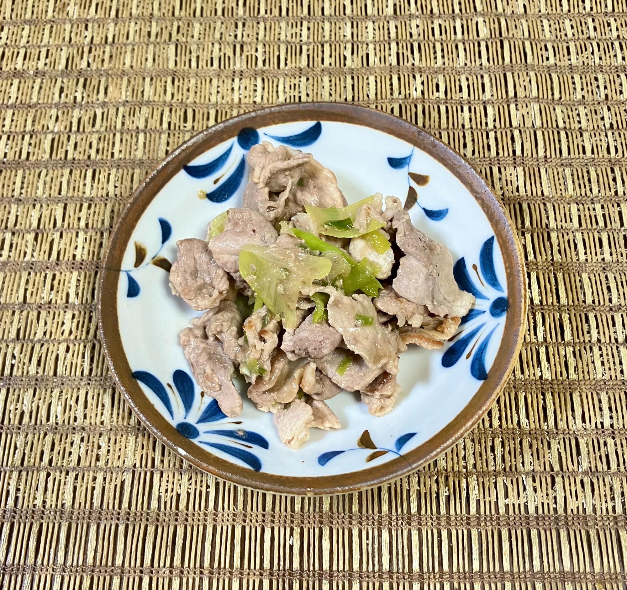 簡単☆ネギ塩レモンだれの豚こま焼き