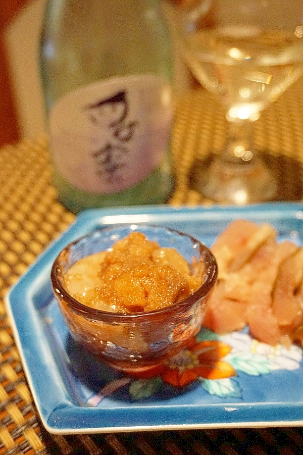 日本酒すすみ、甘えびの鱈子和え