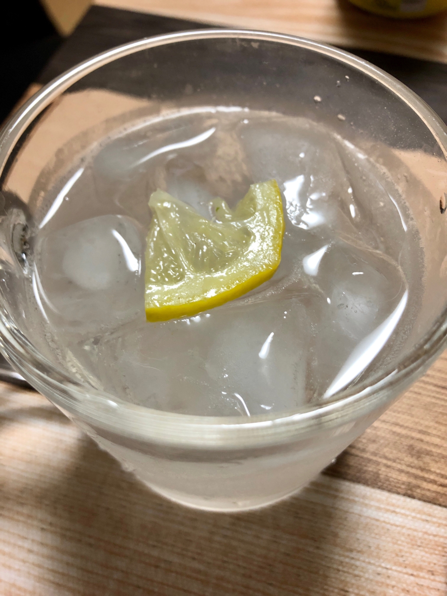 炭酸レモン水