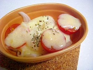玉ねぎとトマトのクリームソースオーブン焼き