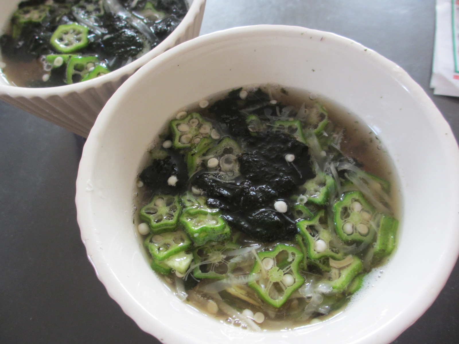 豆腐とオクラと海苔のスープ
