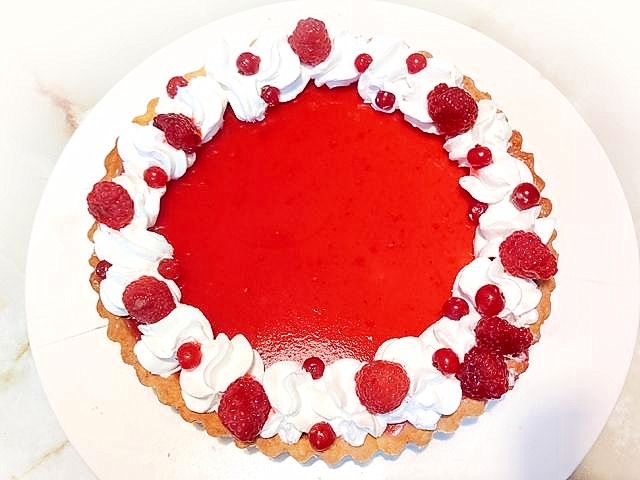 ベリーゼリー添え!パンナコッタのタルト♪