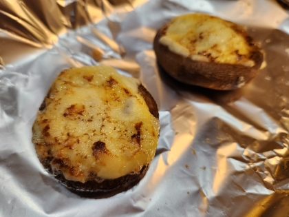 肉厚のしいたけにマヨネーズとチーズのこってりがベストマッチでした！！