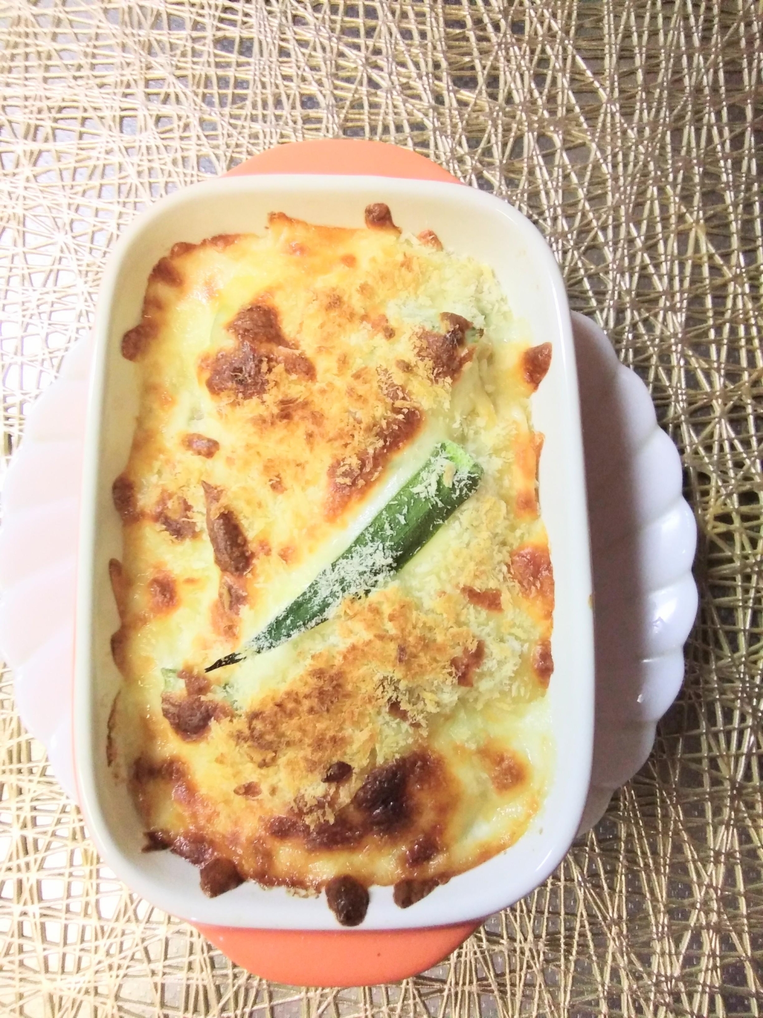 オクラと鶏もも肉のマカロニグラタン☆オクラグラタン