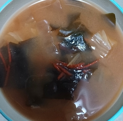 玉ねぎとえのきとわかめのお味噌汁☆