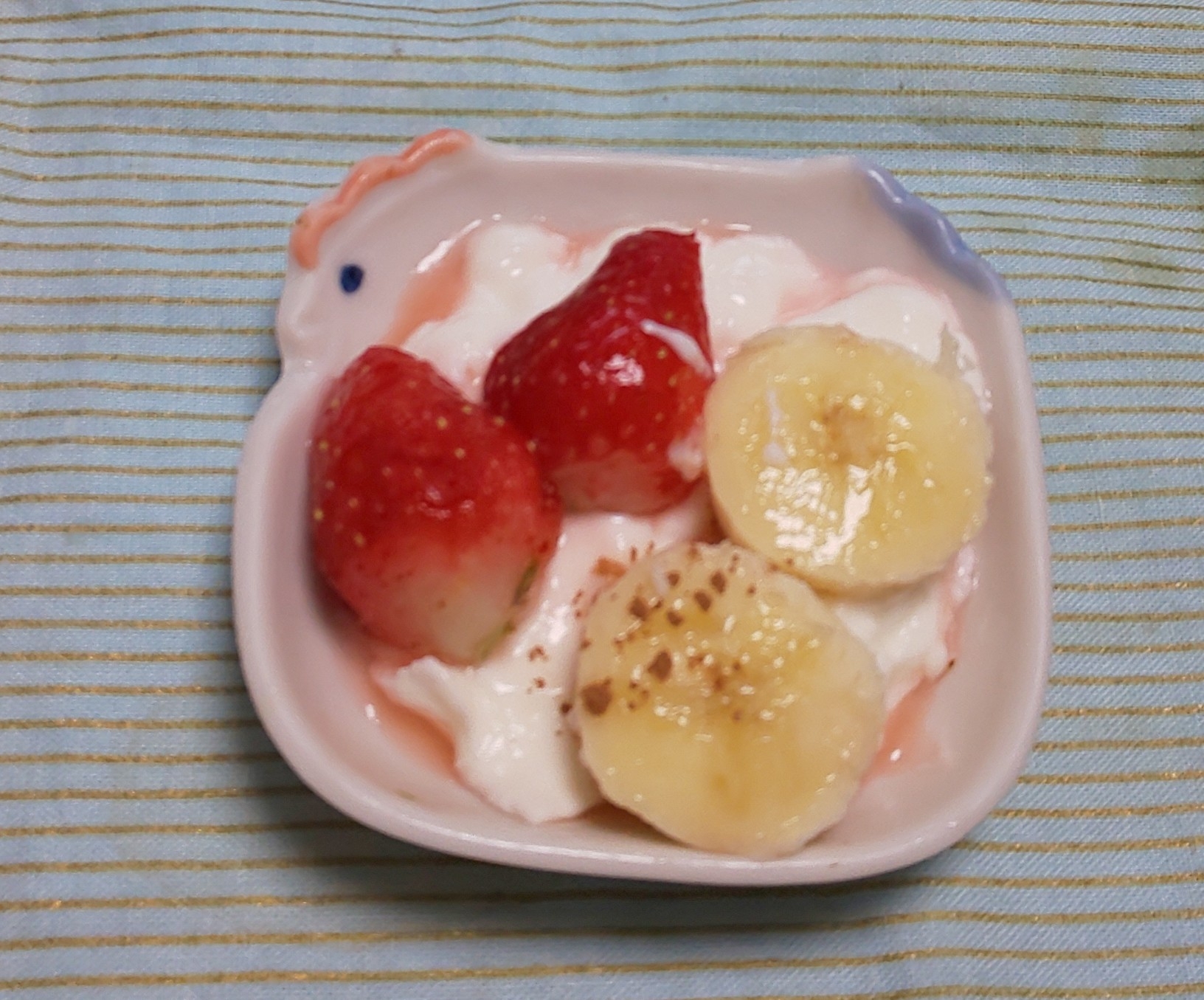 いちごバナナ♩シナモンヨーグルト