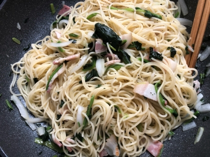 ベーコンとちぢみほうれん草の和風パスタ^_^