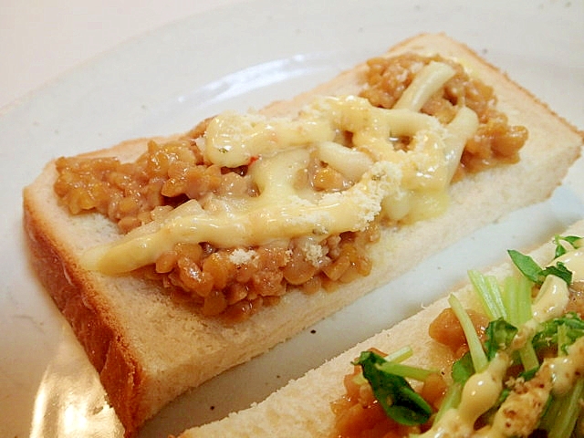 ひきわり納豆とチーズのトースト