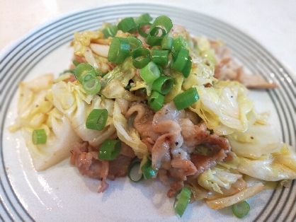 柔らか春キャベツ♡豚しゃぶ肉と春キャベツの塩麹炒め