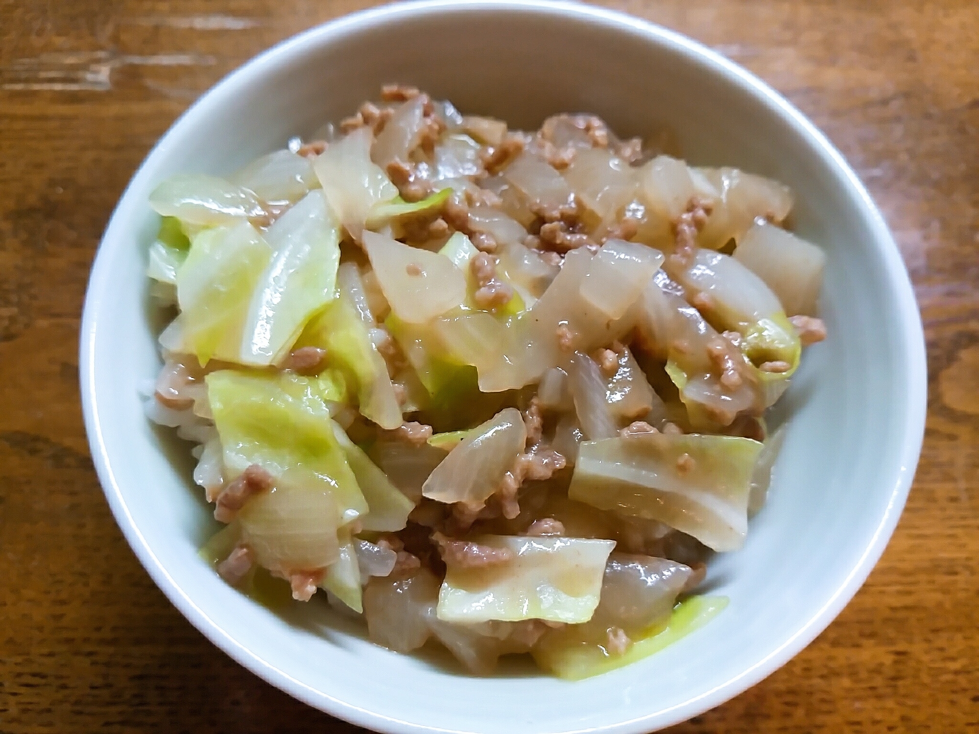 キャベツ玉葱ミンチのあんかけご飯