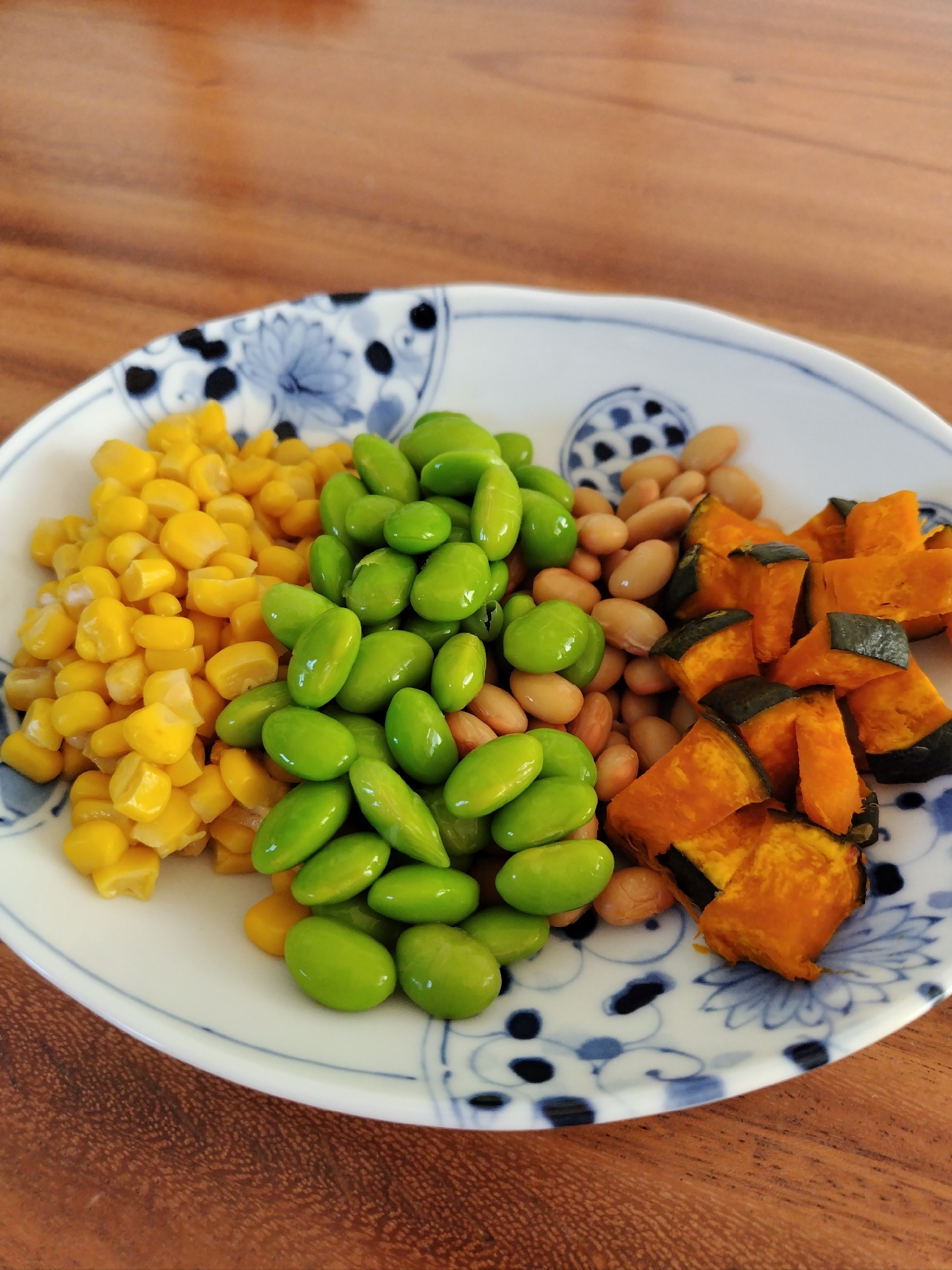 つぶつぶ豆サラダ