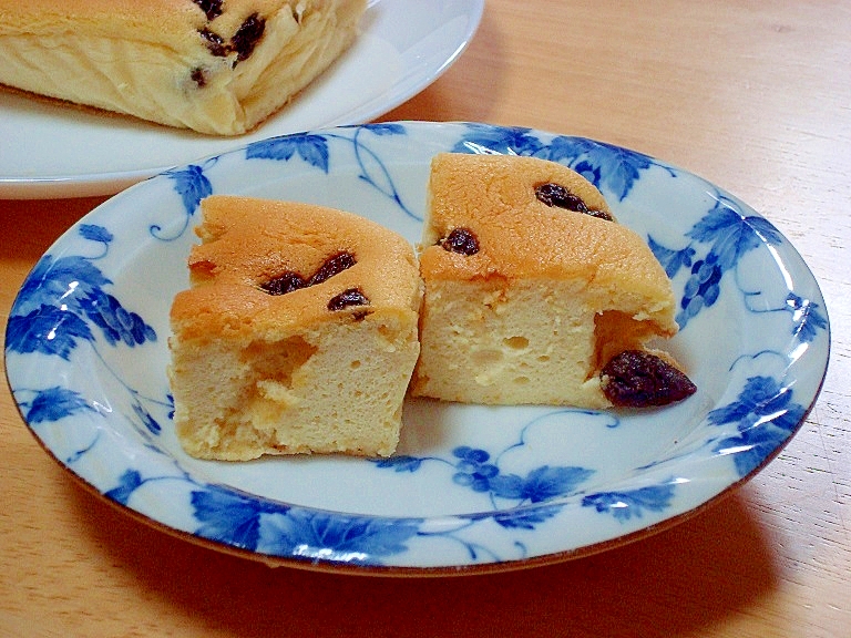 レーズン入りのふわふわスフレチーズケーキ レシピ 作り方 By アシガン 楽天レシピ レーズン入りのふわふわスフレチーズケーキ レシピ 作り方 By アシガン 楽天レシピ