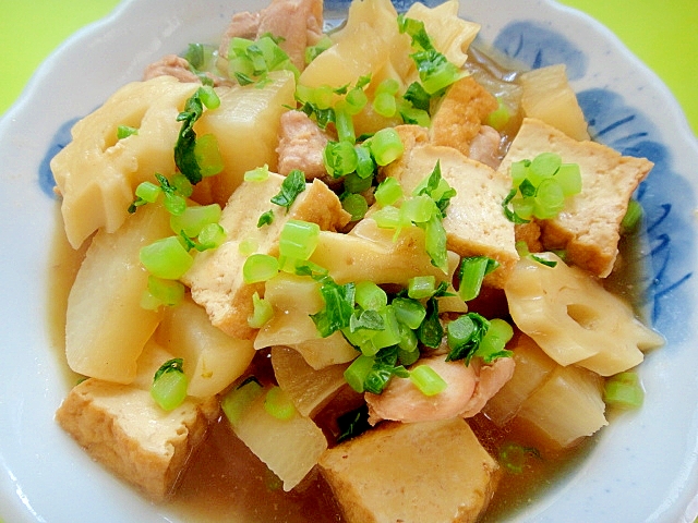 厚揚げとちくわぶ入り☆大根と鶏肉の煮物