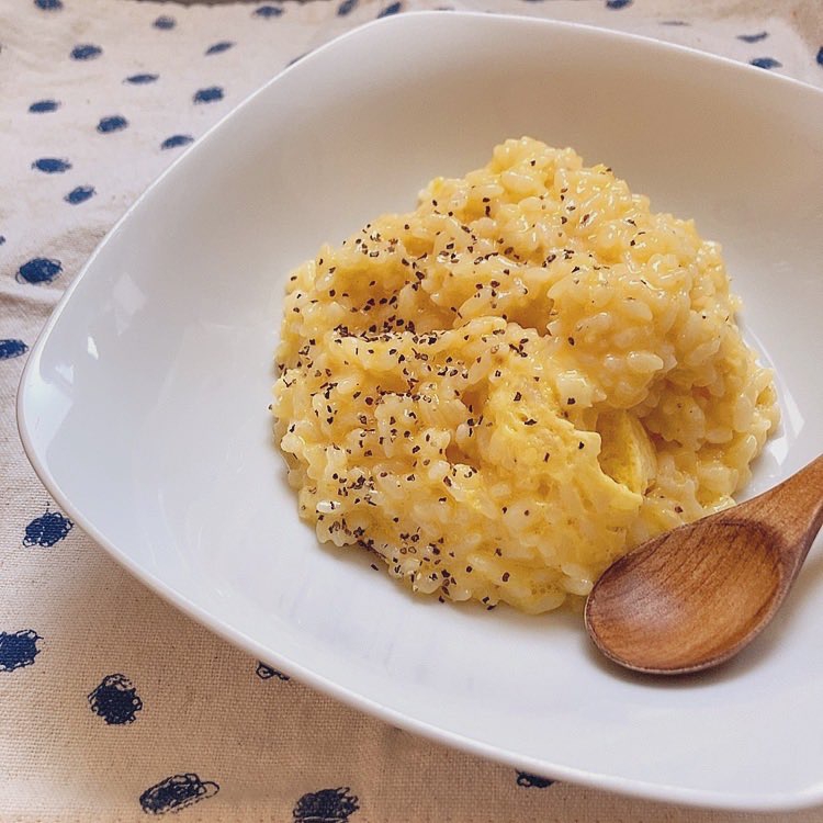 カルボナーラ風　おしゃれTKG 卵かけご飯