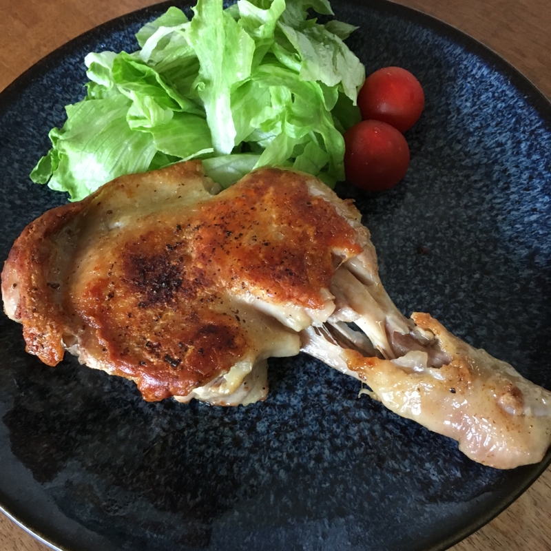 骨つきもも肉の塩胡椒焼き レシピ 作り方 By Mayu 12 楽天レシピ