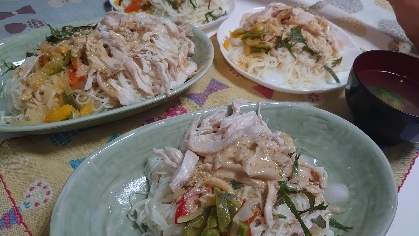 塩鶏ときゅうりとパプリカの冷やし中華風素麺