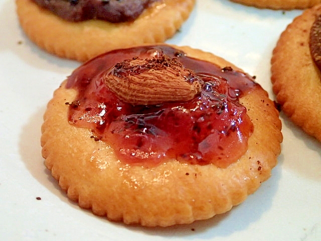 ピーチメルバとアーモンドのチョコ珈琲焼きリッツ