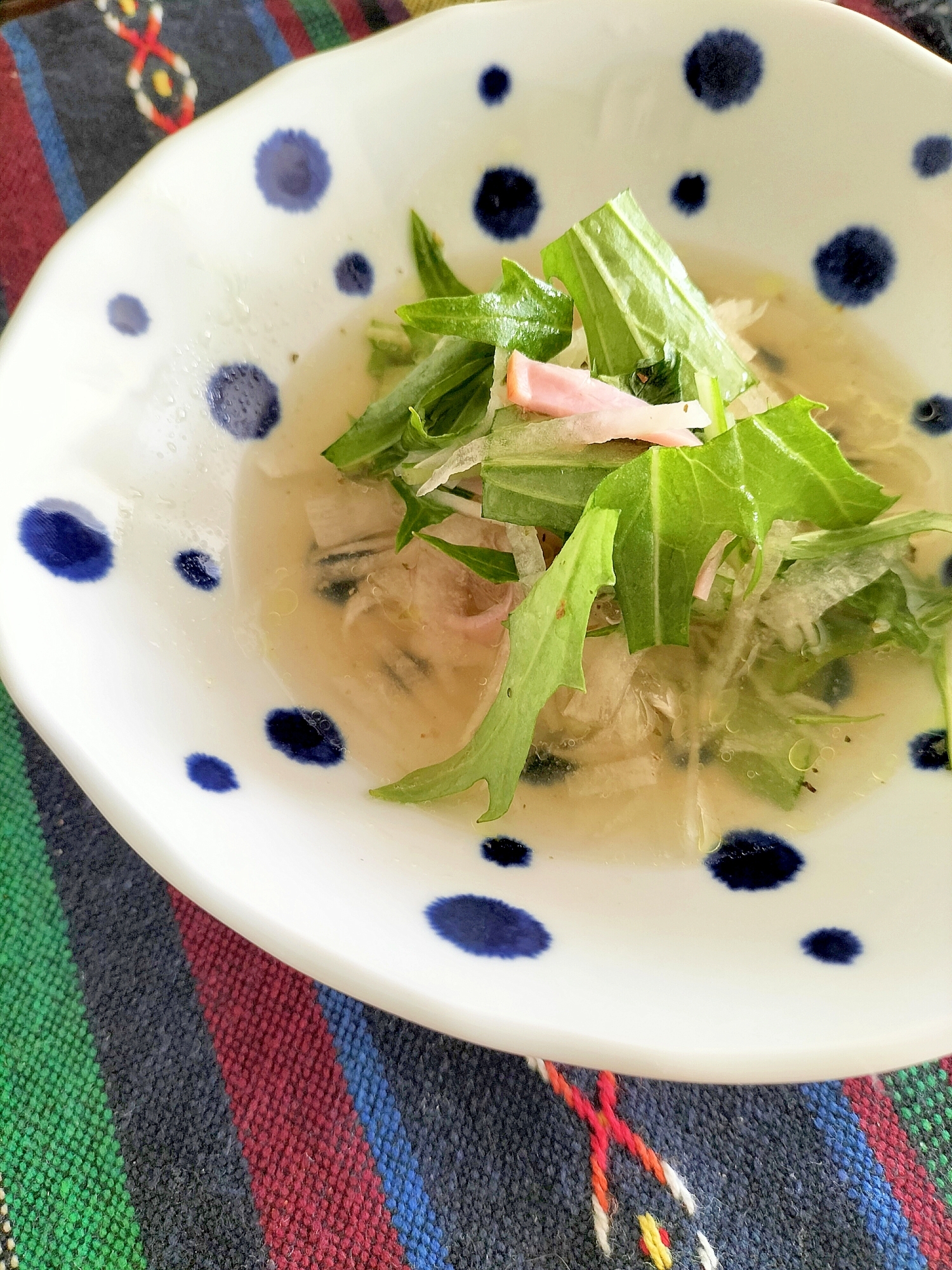 水菜とハムの大根サラダ♩ターメリックスープがけ