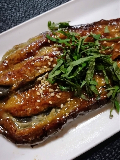 うなぎもビックリ！なすの蒲焼き丼