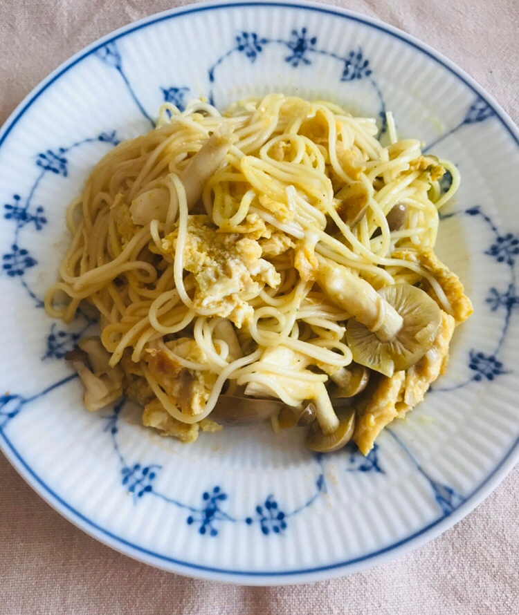 しめじと卵のカレー炒めそうめん