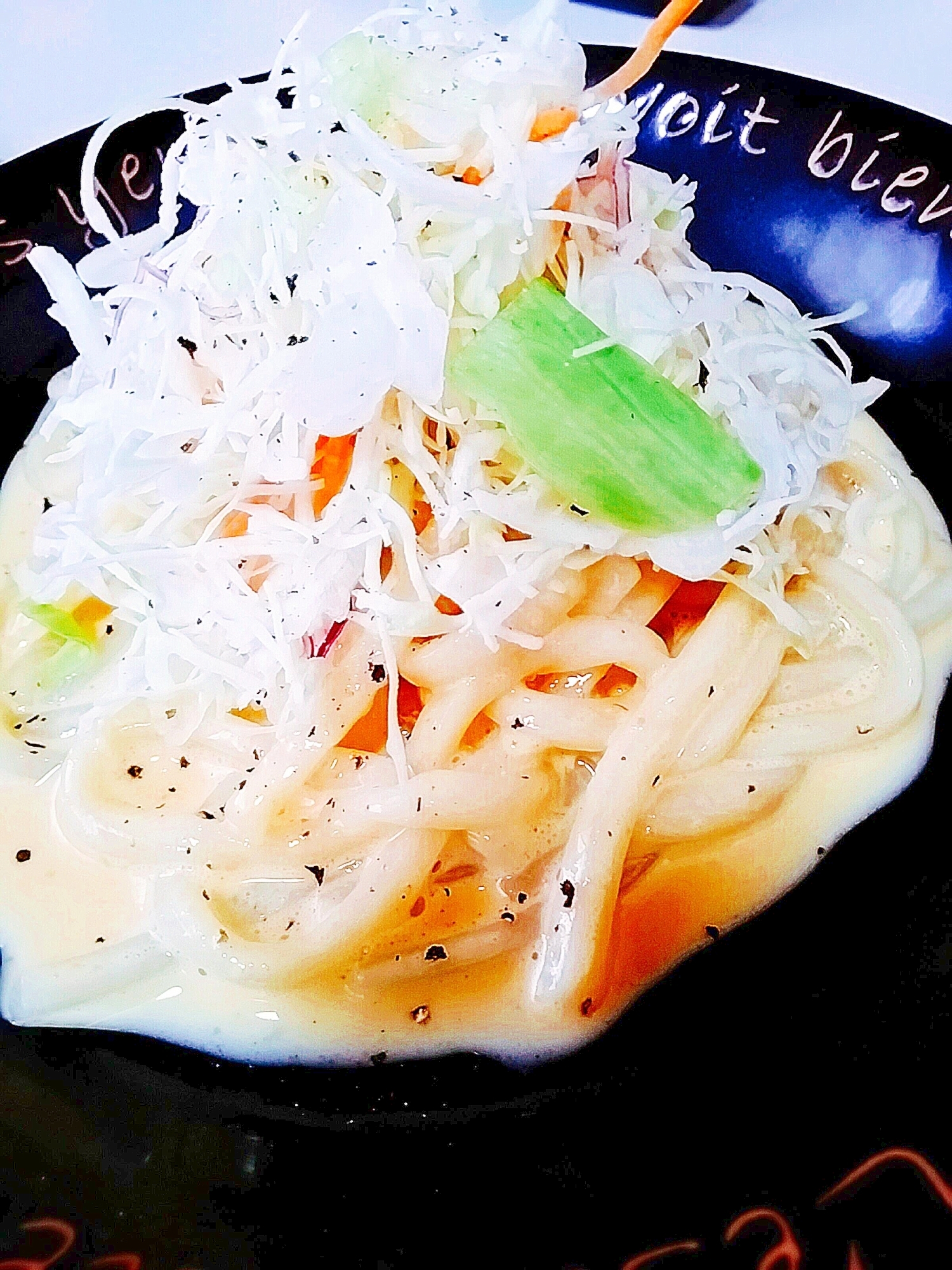 超手抜き5分でできる、明太マヨサラダうどん