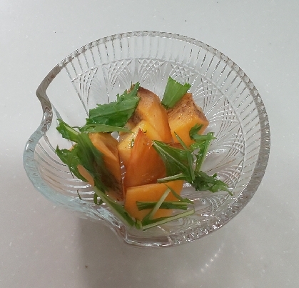 ◆ひろちゃんさん☺️
夕飯用に、実家で収穫した水菜と柿で作りました☘️マヨネーズかけていただきます♥️
レポ、ありがとうございます(*^ーﾟ)